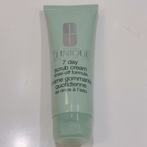 Clinique Exfoliating Scrub